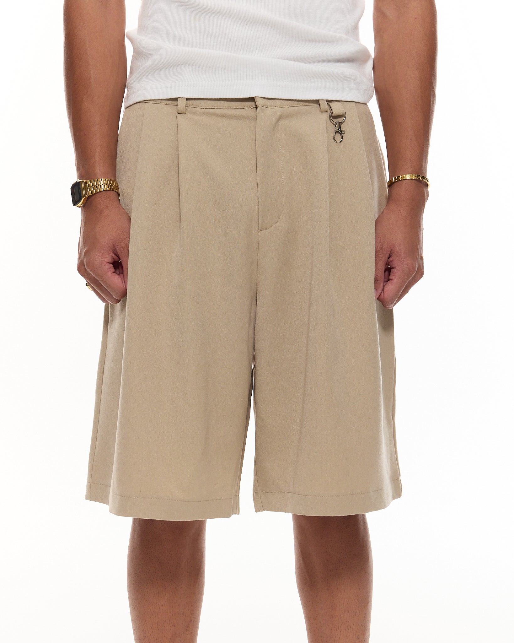 Pleated Shorts – Beige